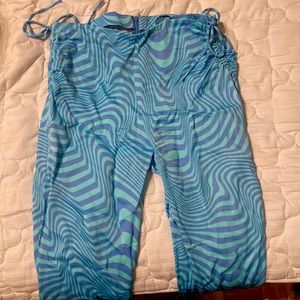 The Colour is a light blue with a darker blue